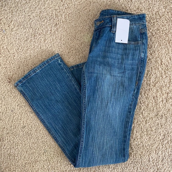 Brandy Melville Low Rise Jenny Jeans 